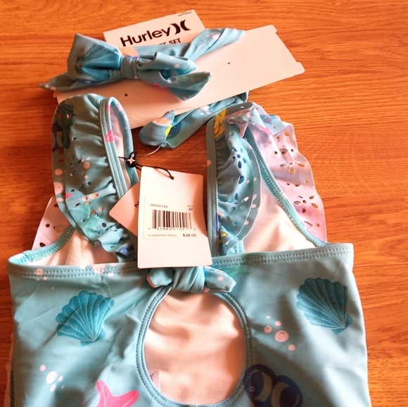 NFS.        Hurley 2 piece set, swimsuit & headband sz 3T, 4T MSRP $38 - Picture 5 of 8